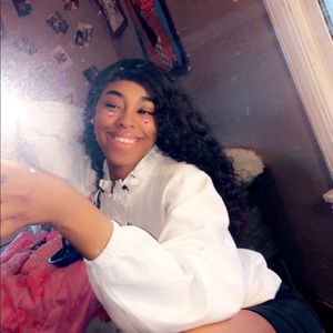 Meet your Posher, Nesia